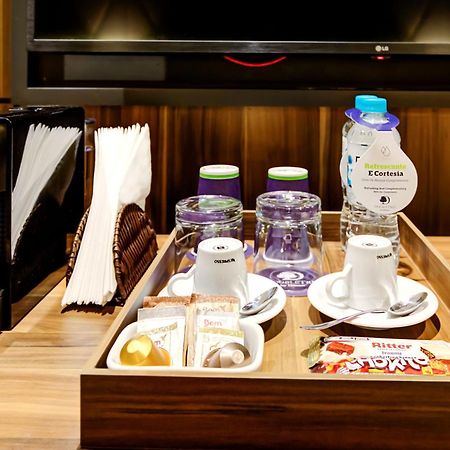 Doubletree By Hilton - Resort - 포스두이구아수 외부 사진 A typical hotel room tray
