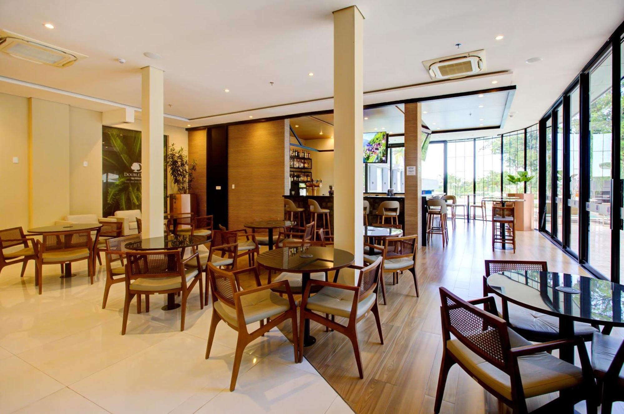 Doubletree By Hilton - Resort - 포스두이구아수 외부 사진 The interior of the hotel