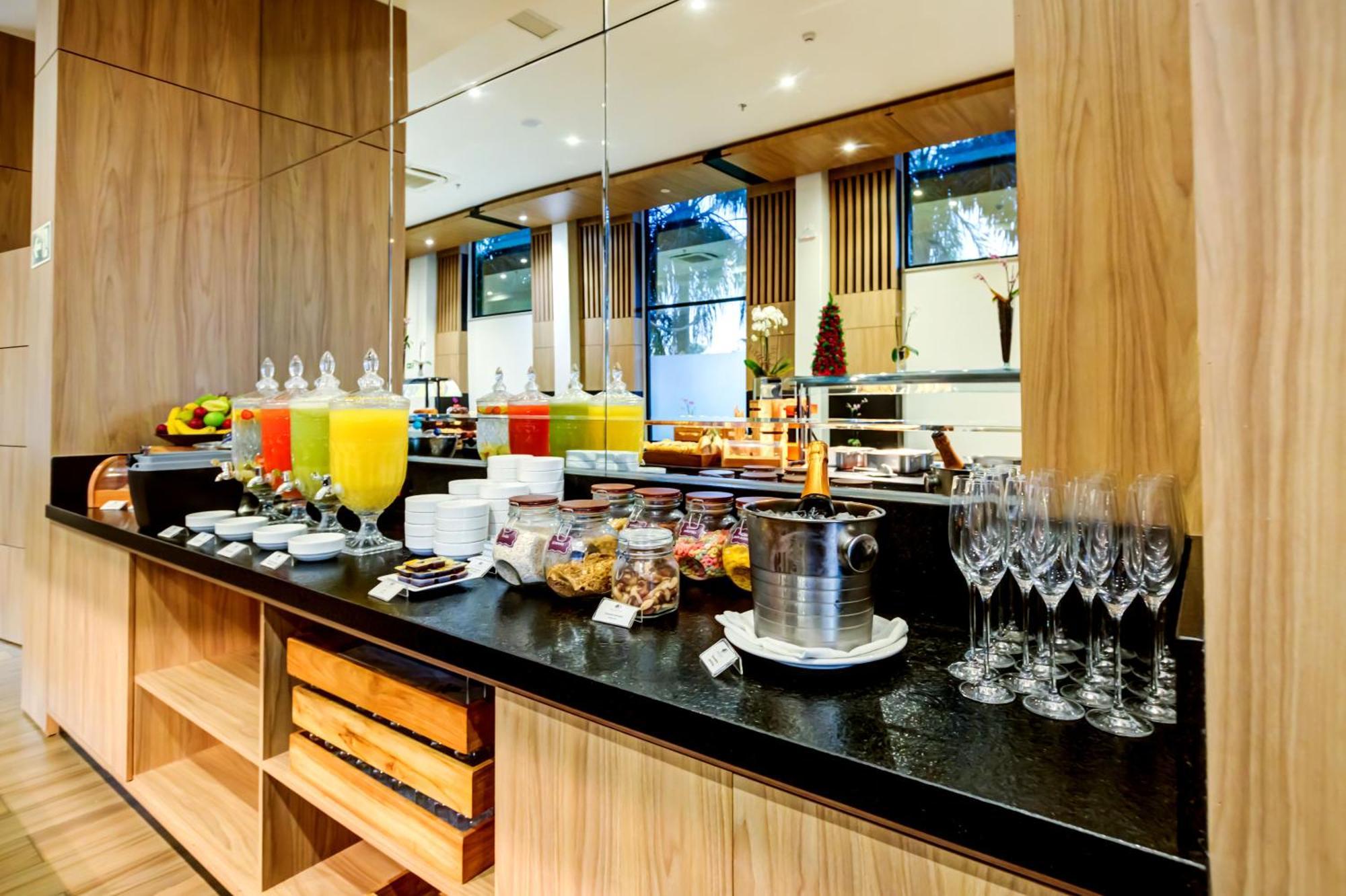 Doubletree By Hilton - Resort - 포스두이구아수 외부 사진 The lounge at the airport