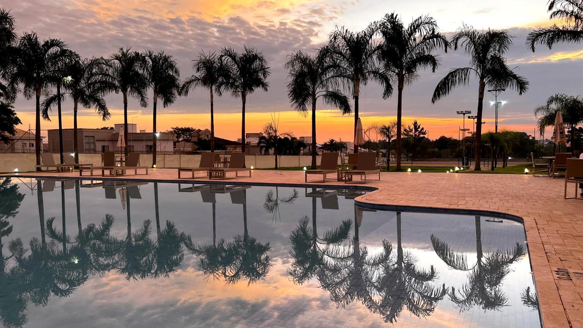 Doubletree By Hilton - Resort - 포스두이구아수 외부 사진 Sunset at the University of Fortaleza
