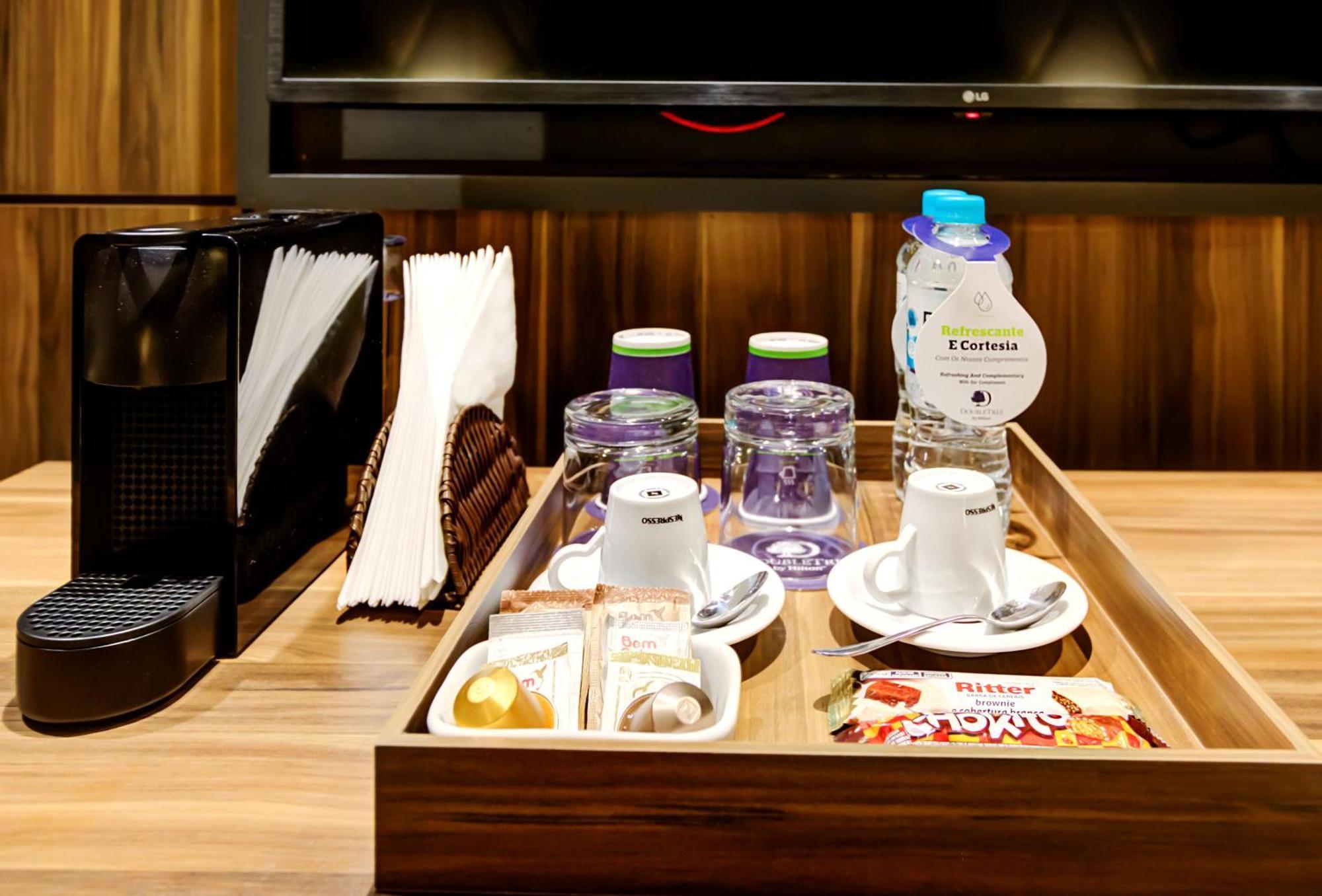 Doubletree By Hilton - Resort - 포스두이구아수 외부 사진 A typical hotel room tray